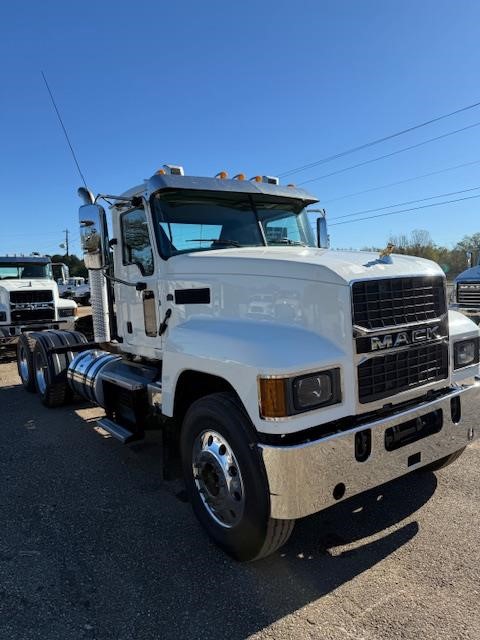 2022 MACK PINNACLE 64T - image 4 of 6