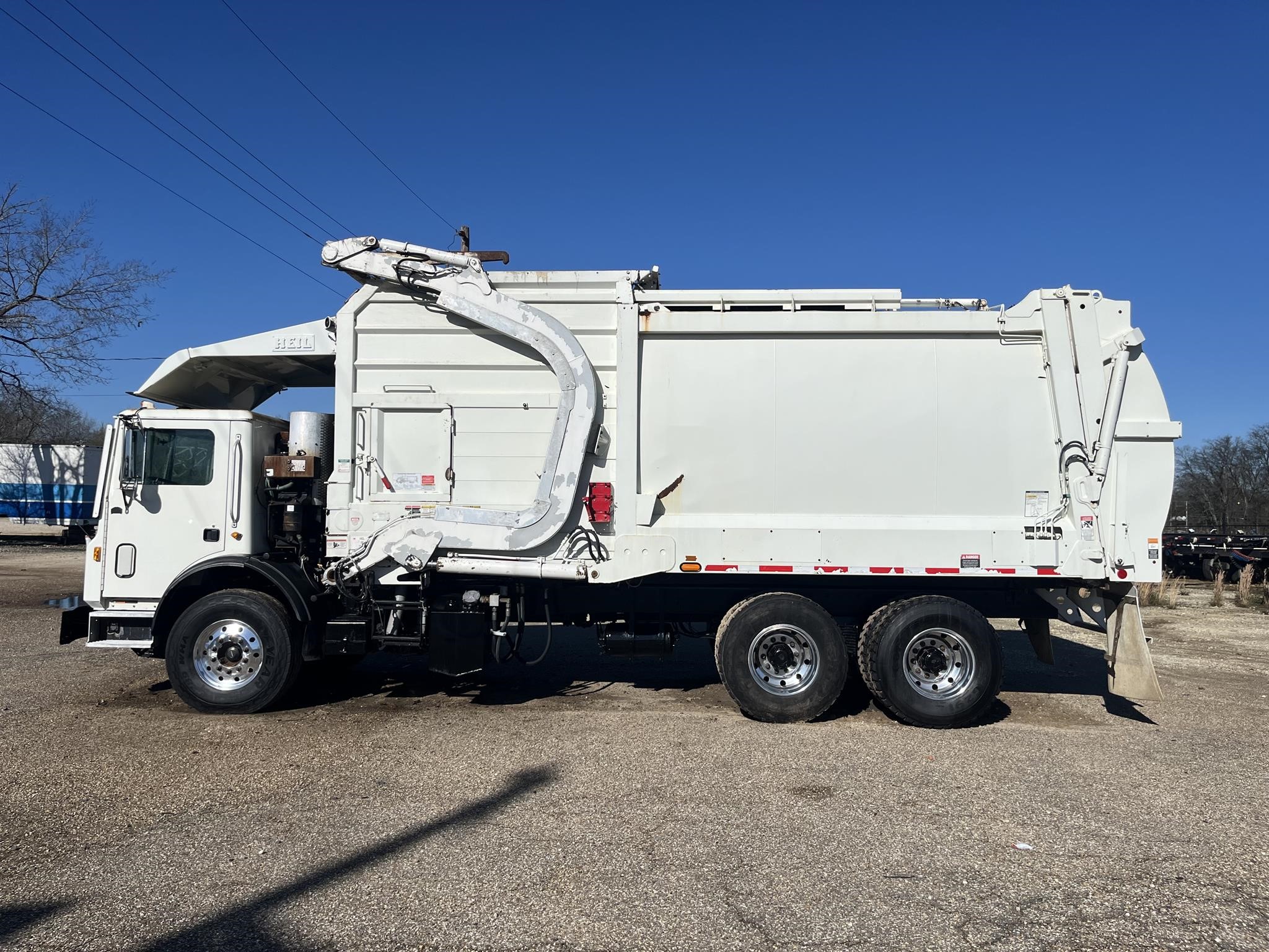 2020 MACK TERRAPRO 64R - image 3 of 5